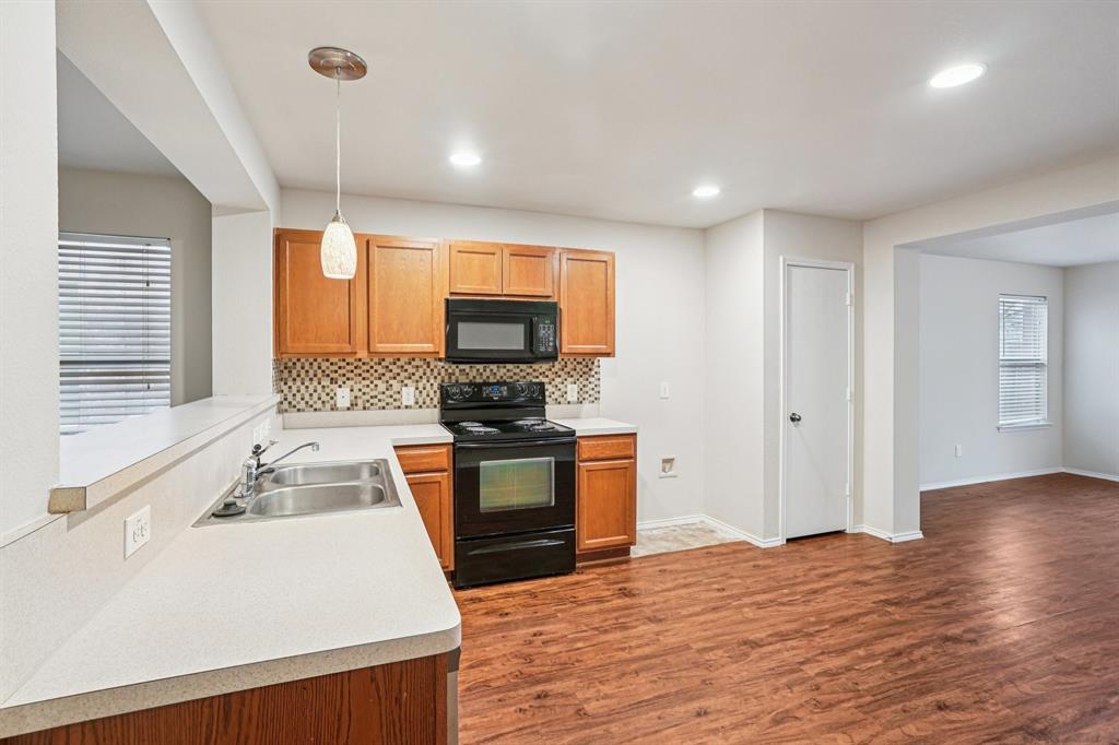 9120 Sun Haven Way Property Photo 13