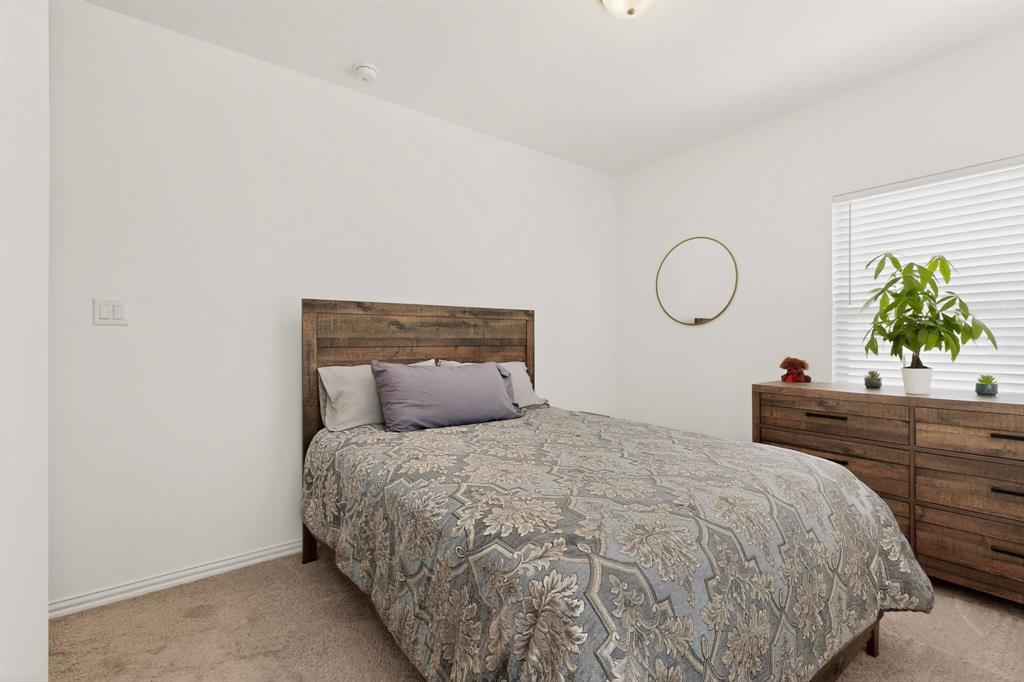 7539 Edgeware Road Property Photo 16