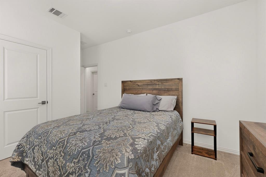 7539 Edgeware Road Property Photo 17