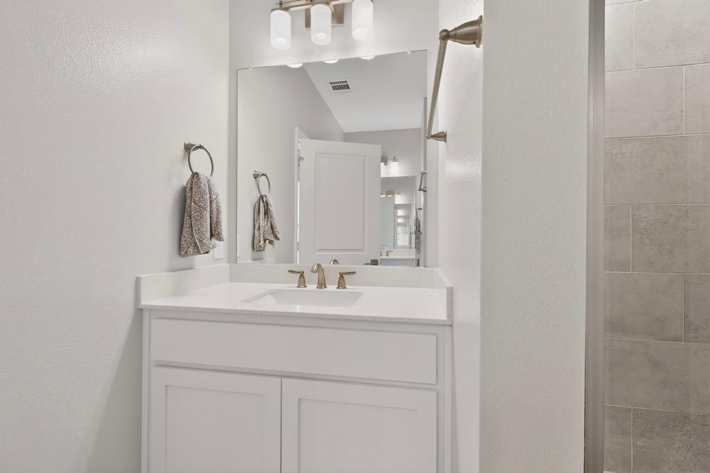 7539 Edgeware Road Property Photo 20