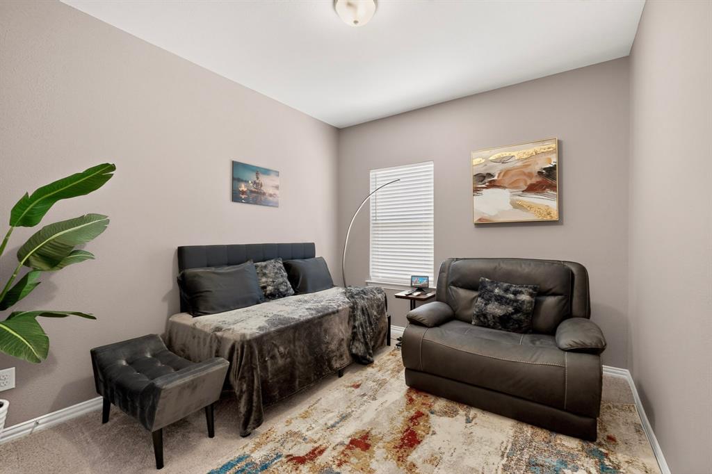 7539 Edgeware Road Property Photo 22