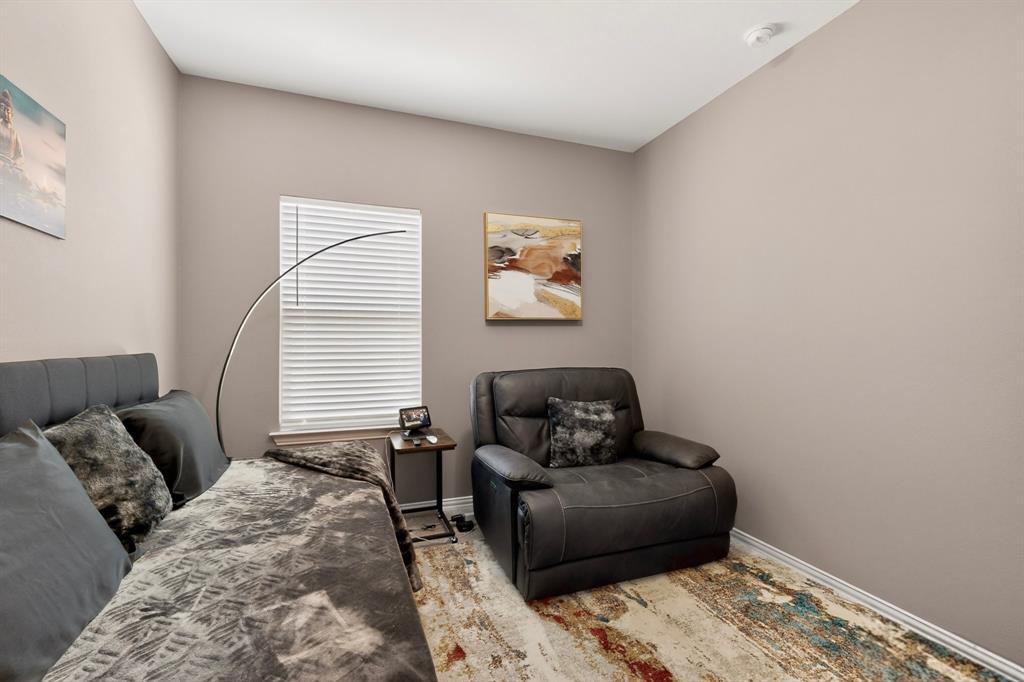 7539 Edgeware Road Property Photo 23