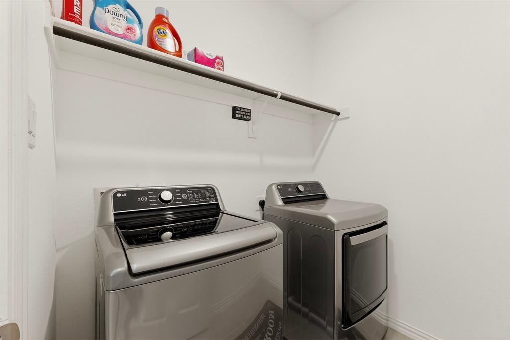7539 Edgeware Road Property Photo 25