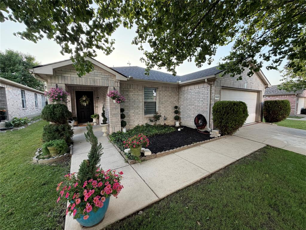 1632 Crown Point Drive Property Photo 1