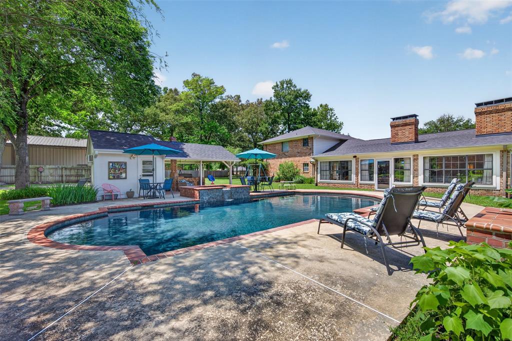 1411 Holly Street Property Photo 1