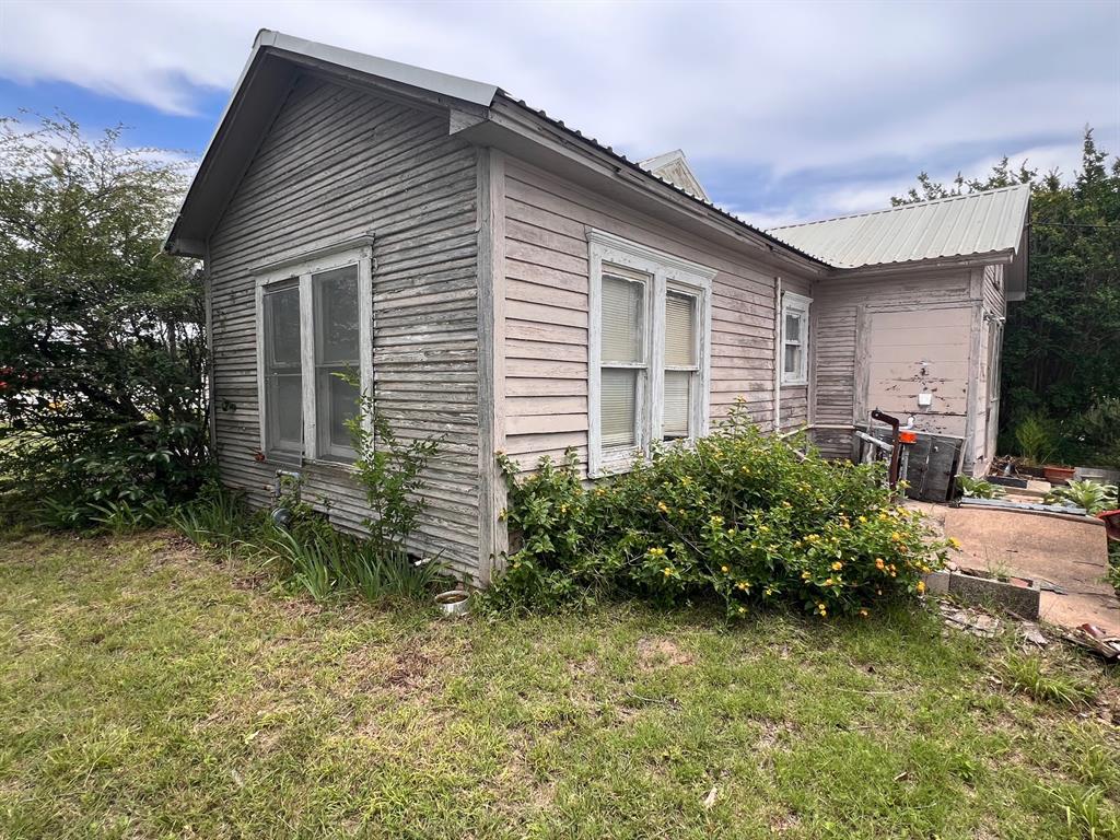 101 E Commerce Street Property Photo 32
