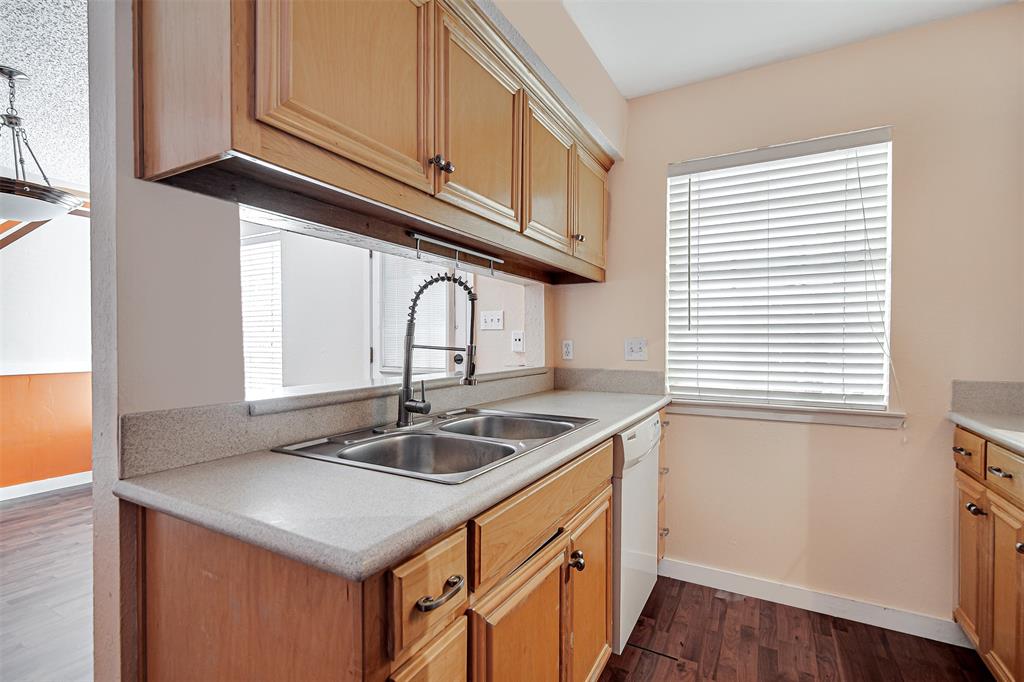 601 St Charles Drive Property Photo 10