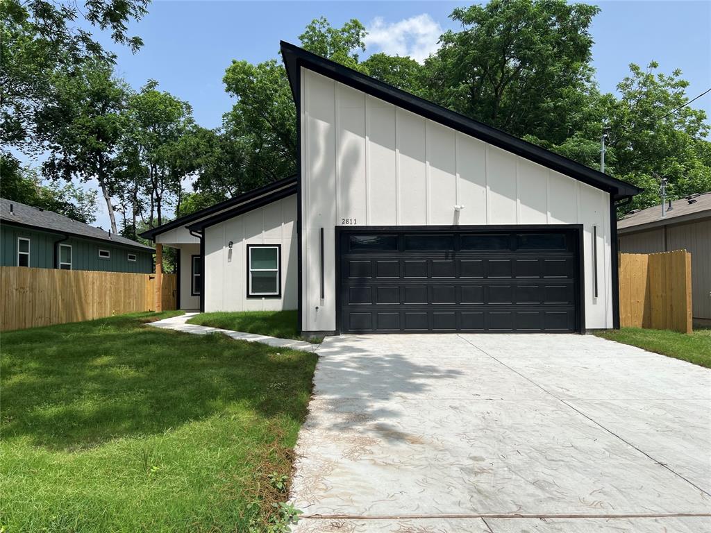 2811 Silkwood Street Property Photo 1
