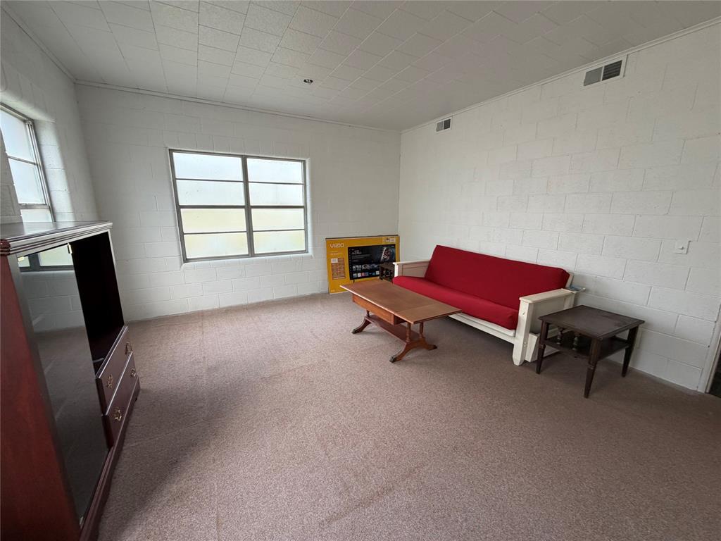204 Senter Avenue Property Photo 28