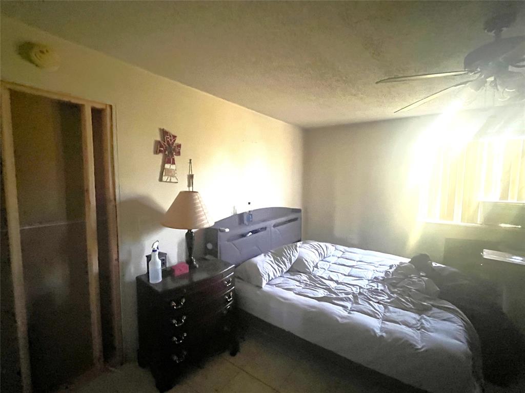 5786 W Road R Property Photo 6