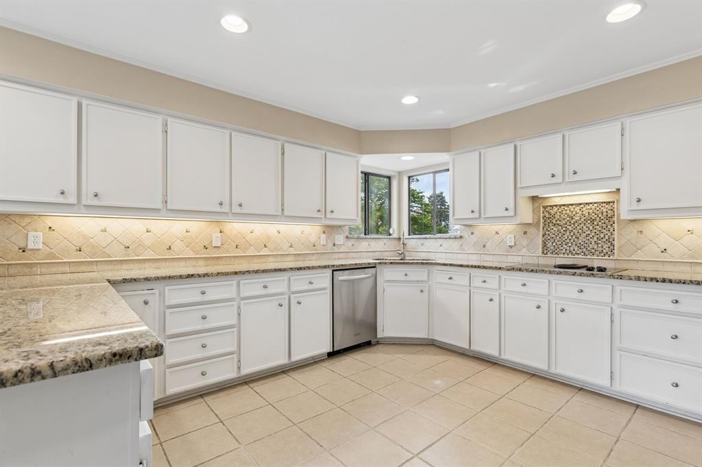 9530 Moss Haven Drive Property Photo 27
