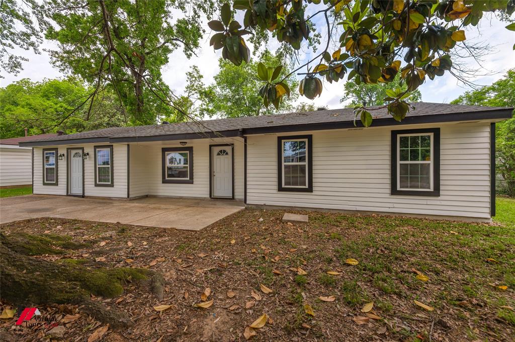 2908 Despot Road Property Photo 1
