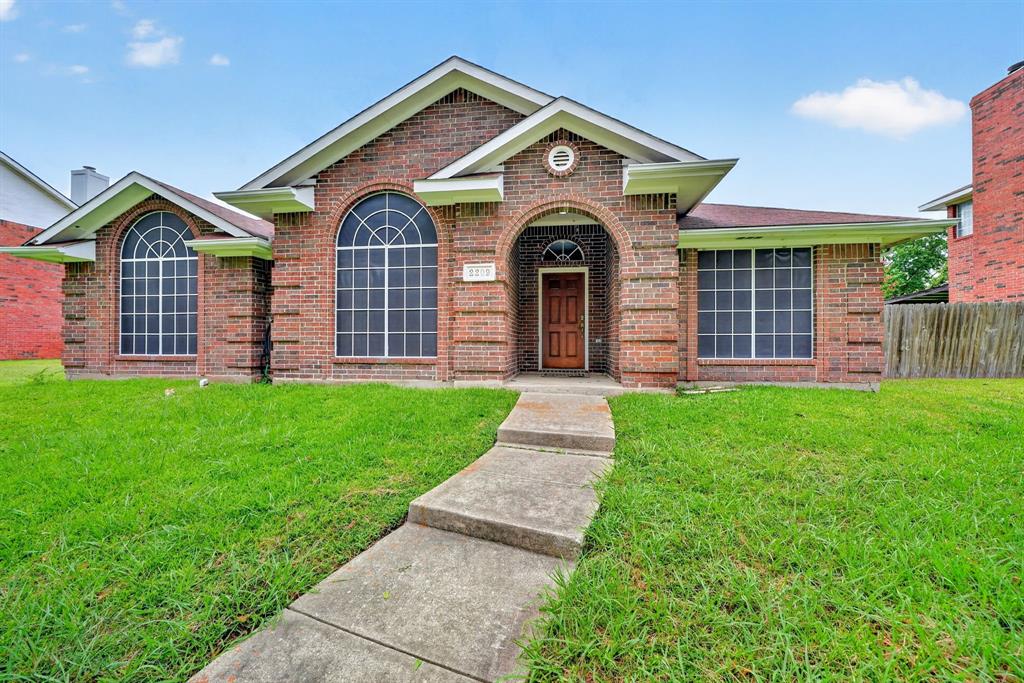 2209 Dana Drive Property Photo 1