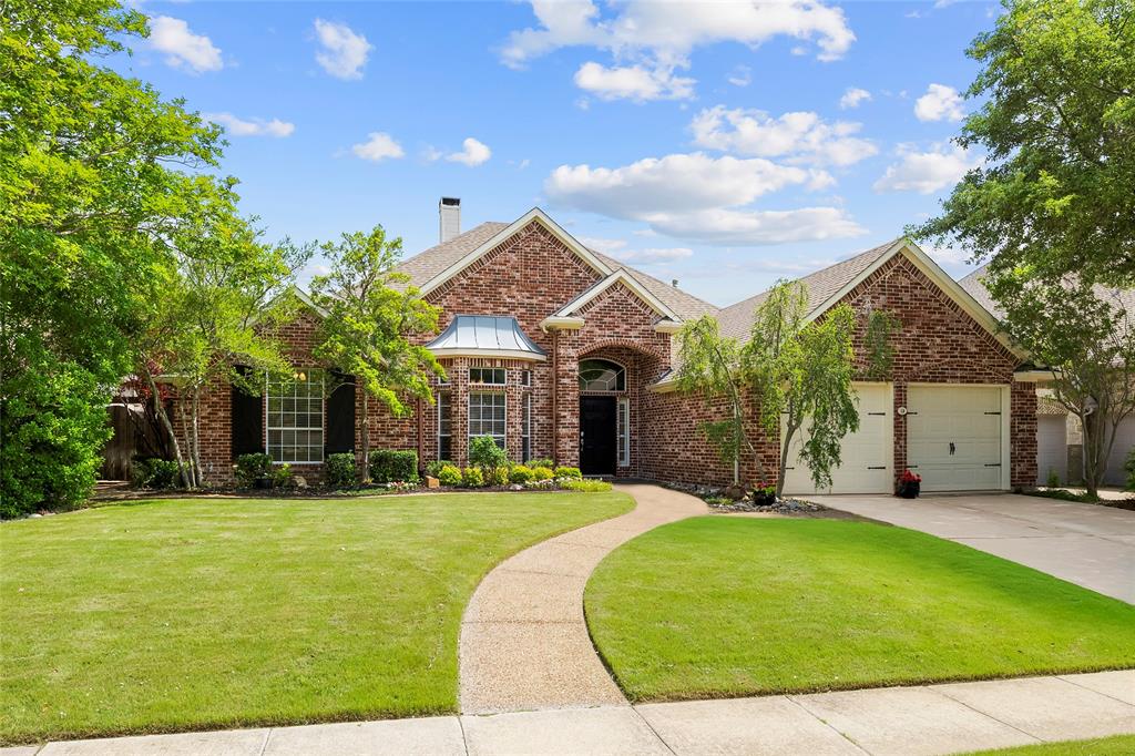 15 Center Court Property Photo 2