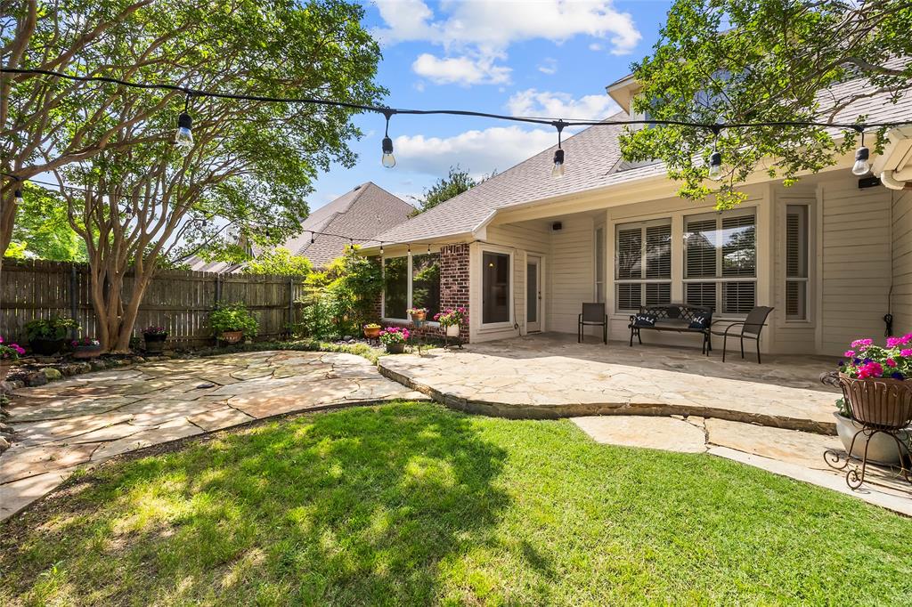 15 Center Court Property Photo 6