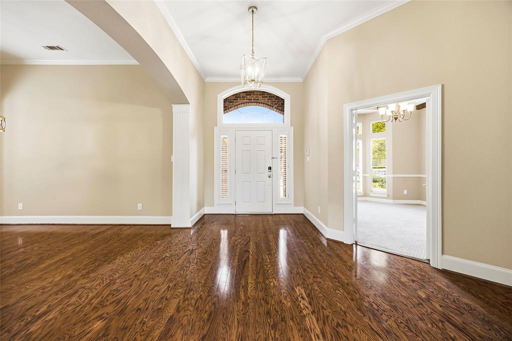 15 Center Court Property Photo 11