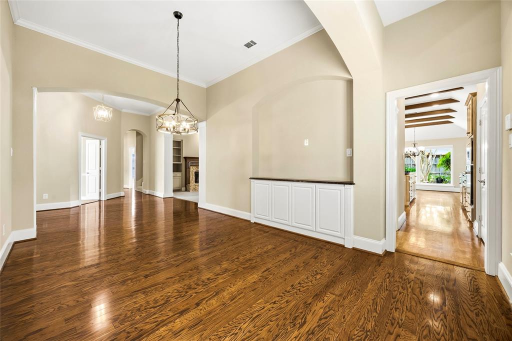 15 Center Court Property Photo 13