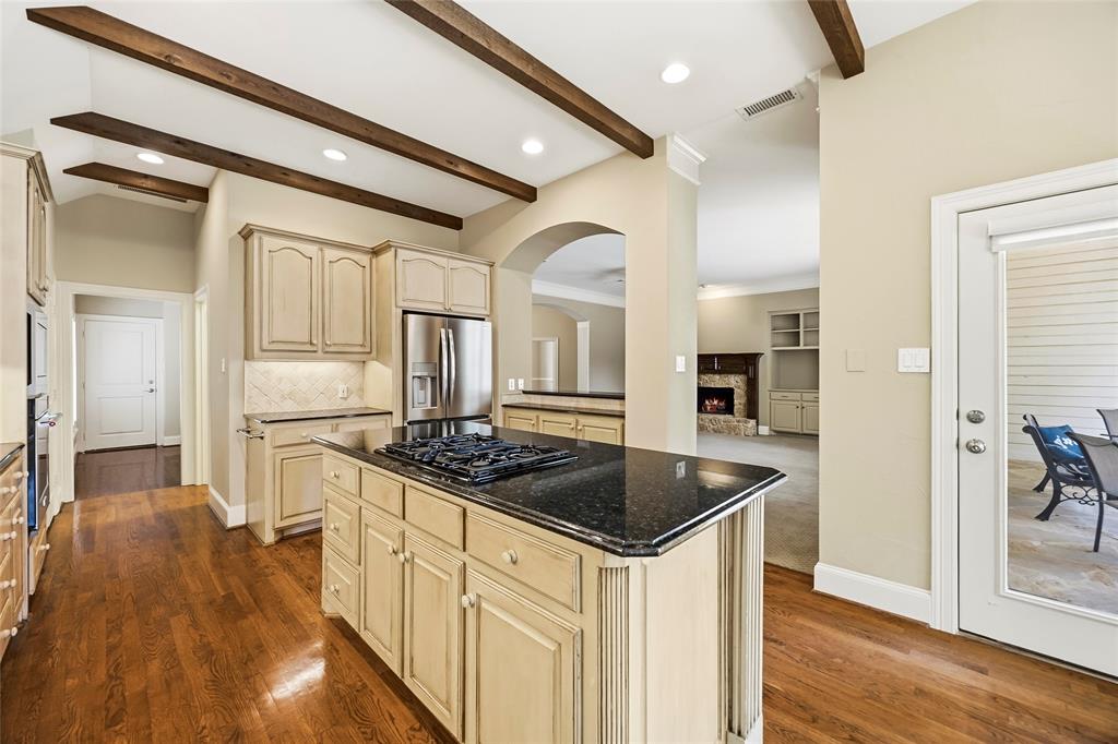 15 Center Court Property Photo 15