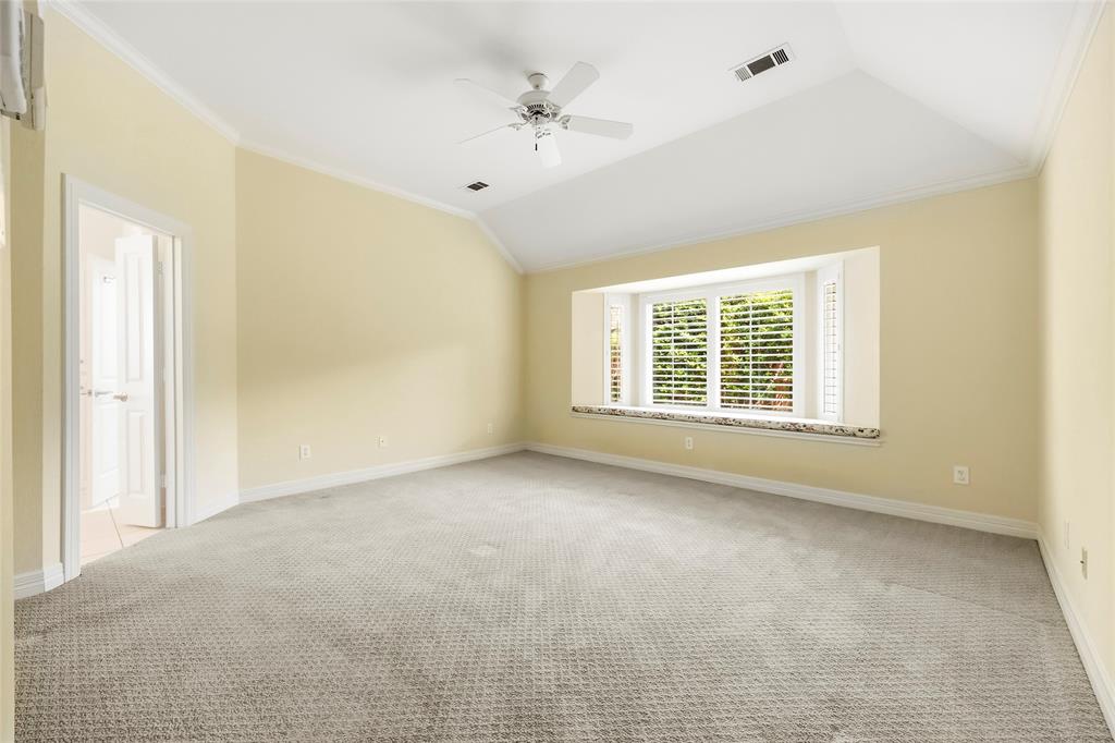 15 Center Court Property Photo 21