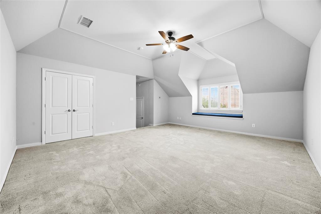 15 Center Court Property Photo 31