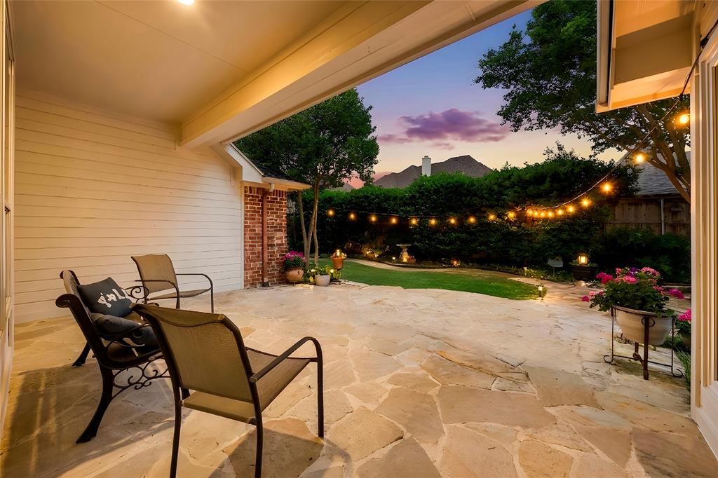 15 Center Court Property Photo 32