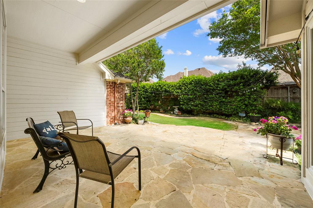 15 Center Court Property Photo 33