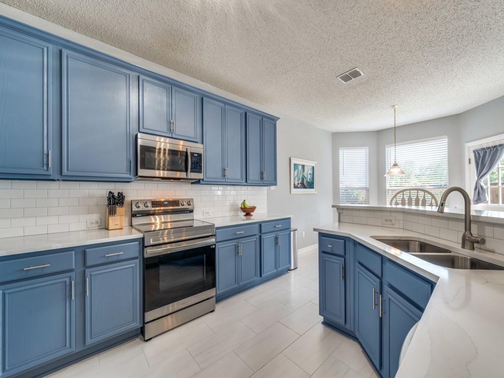 7931 Greenvalley Lane Property Photo 3