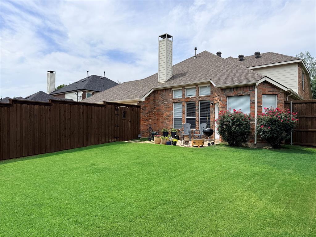 7931 Greenvalley Lane Property Photo 17