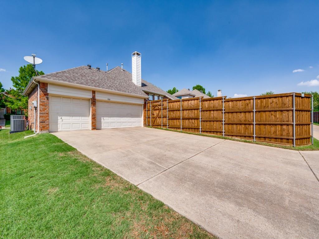 7931 Greenvalley Lane Property Photo 19