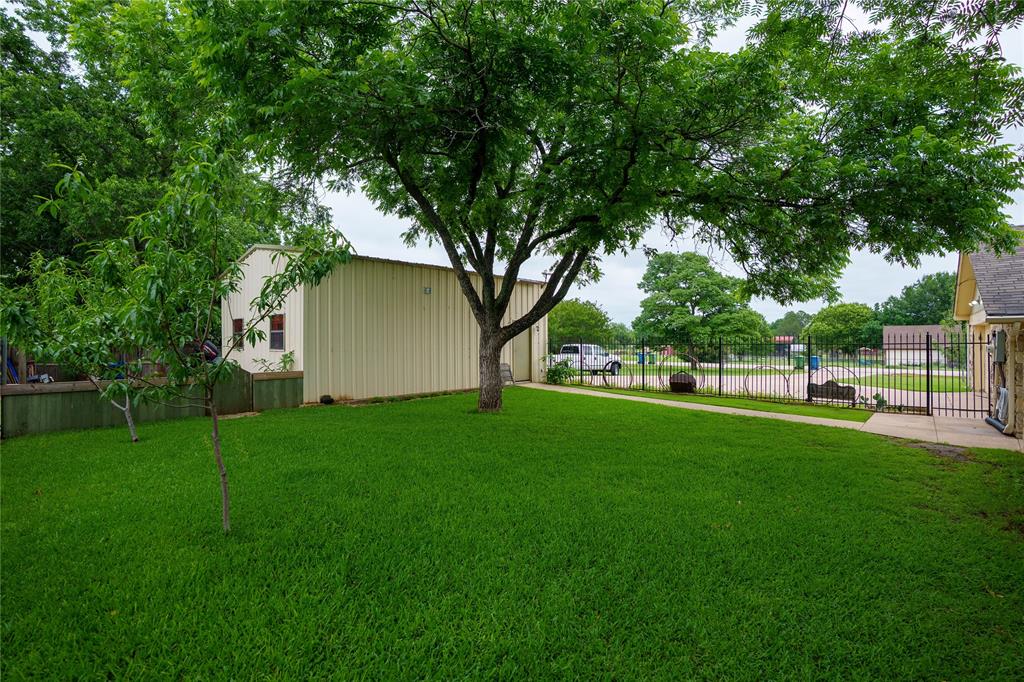 920 Brush Creek Road Property Photo 33