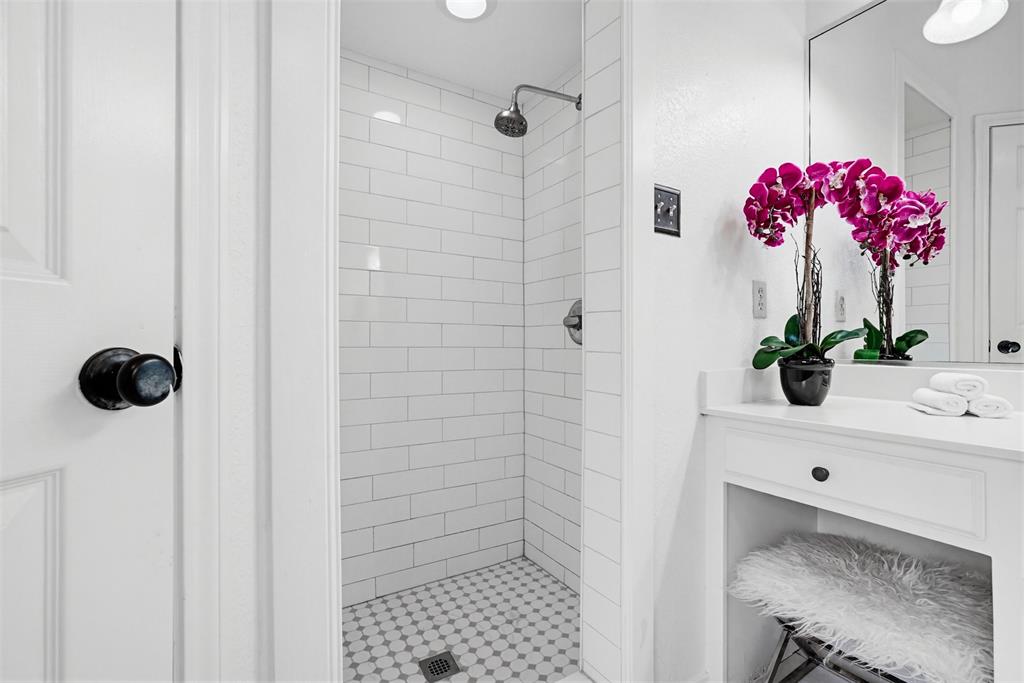 137 Lakeview Drive Property Photo 25