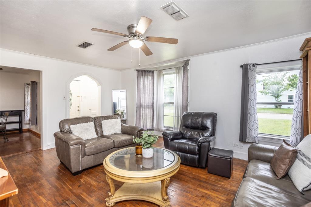 1520 Olive Street Property Photo 6