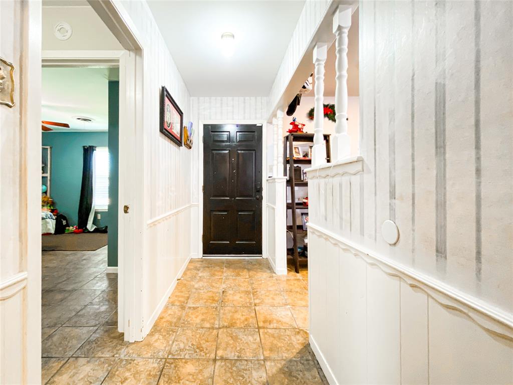 4301 Caprock Road Property Photo 4