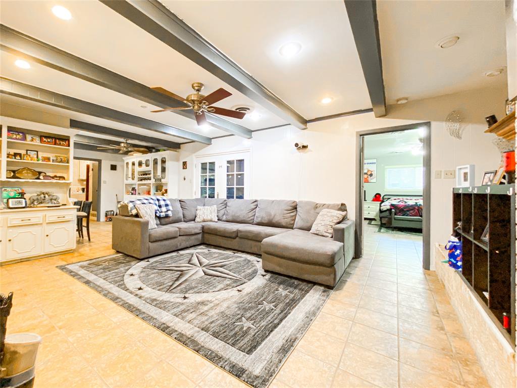 4301 Caprock Road Property Photo 5