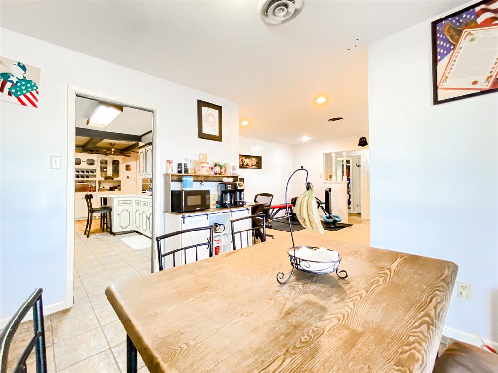 4301 Caprock Road Property Photo 10