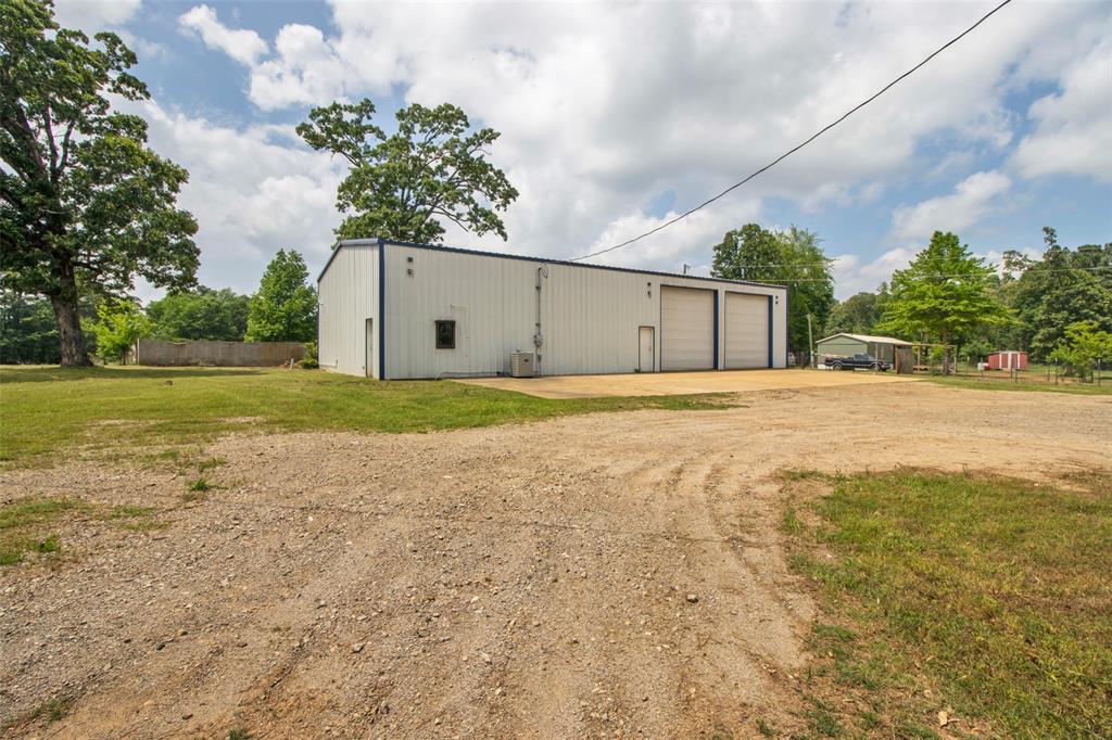 112 Lori Lane Property Photo 4