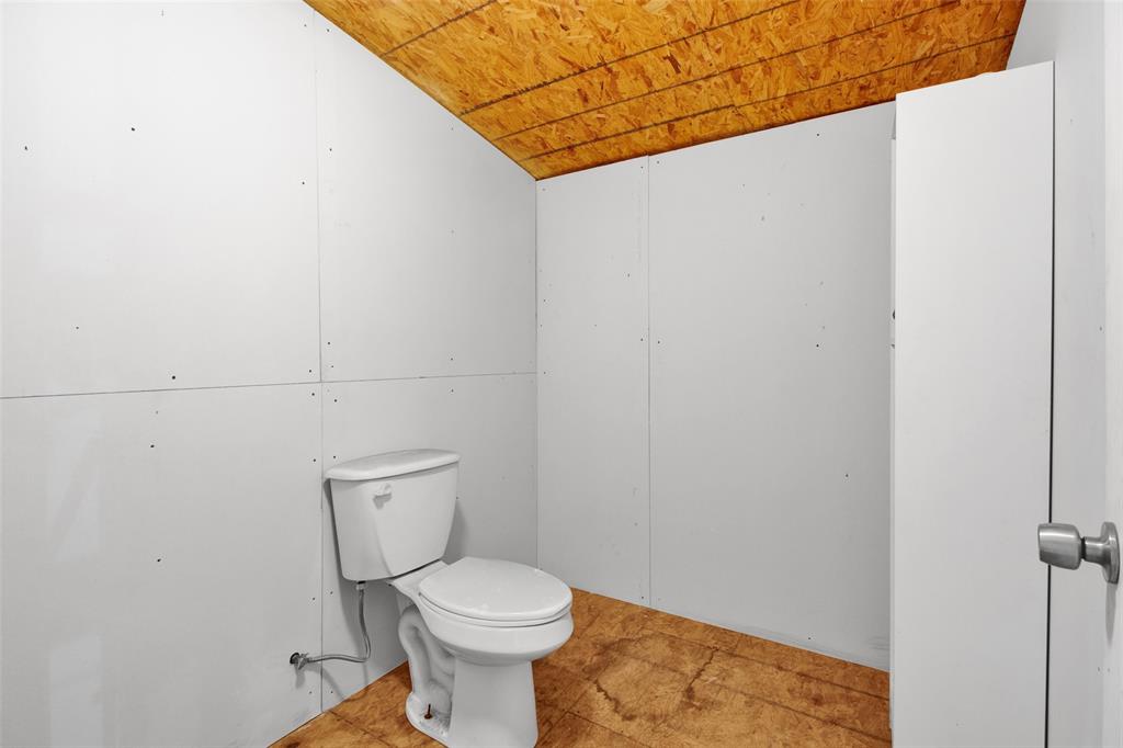 112 Lori Lane Property Photo 23