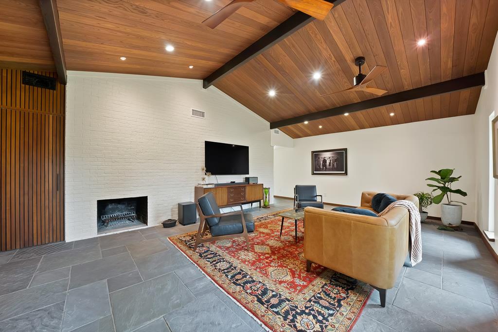 4071 Fm 1568 Property Photo 6