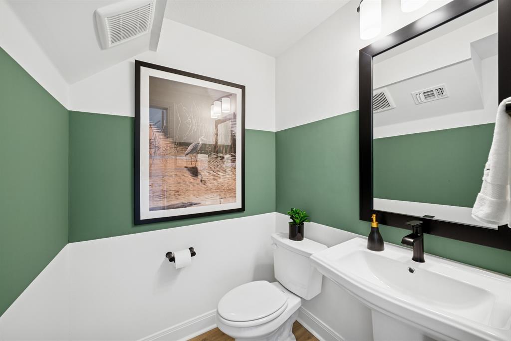 1001 Marigold Lane Property Photo 13