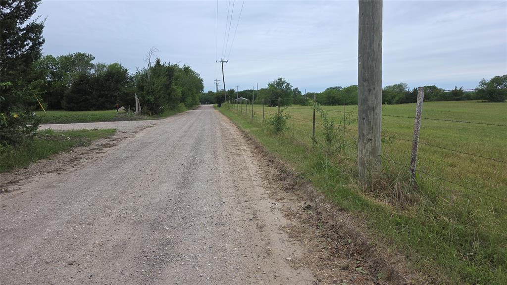 3392 Fm 896 Property Photo 7