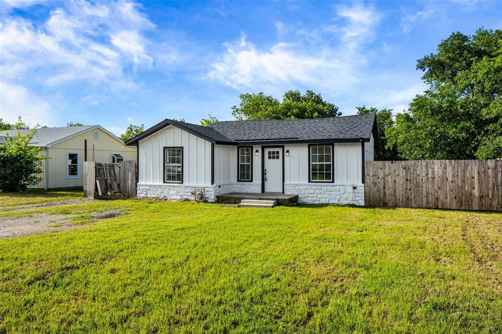 5225 Urbanview Street Property Photo 2