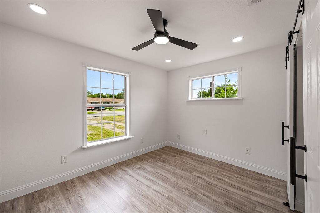 5225 Urbanview Street Property Photo 13