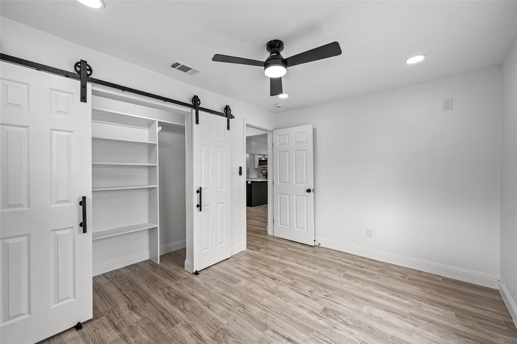 5225 Urbanview Street Property Photo 14
