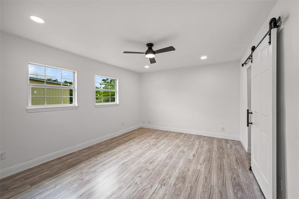 5225 Urbanview Street Property Photo 16