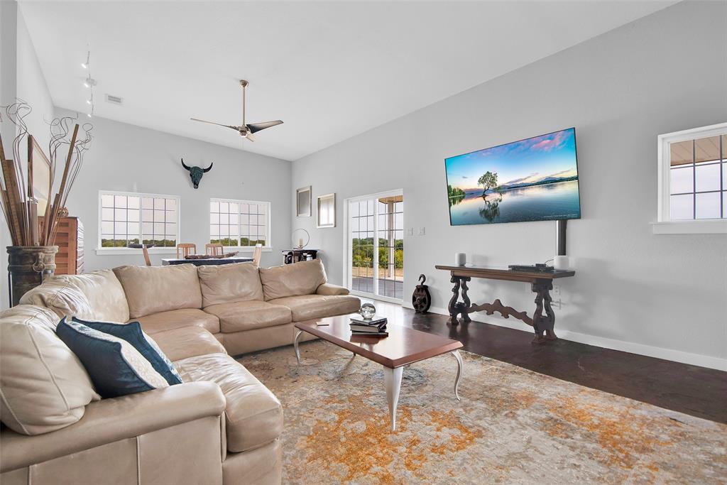10616 State Highway 78 Property Photo 6