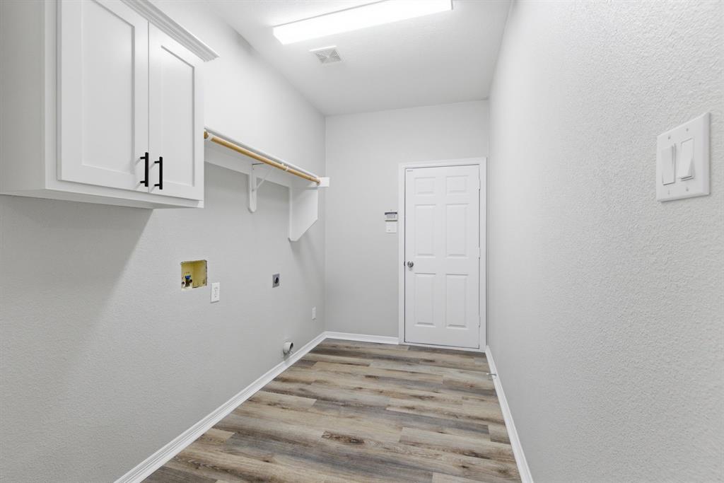 7000 Winthorp Drive Property Photo 24