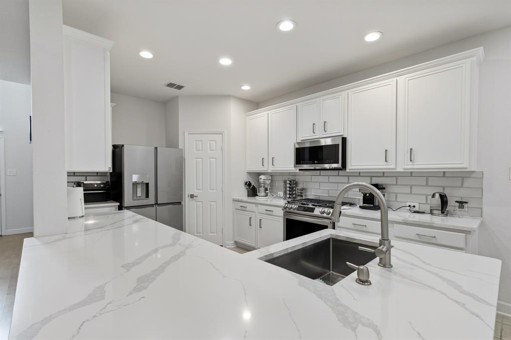 6229 White Pine Drive Property Photo 10