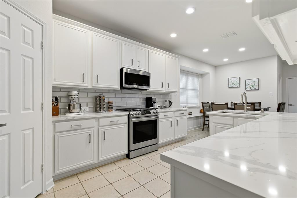 6229 White Pine Drive Property Photo 14