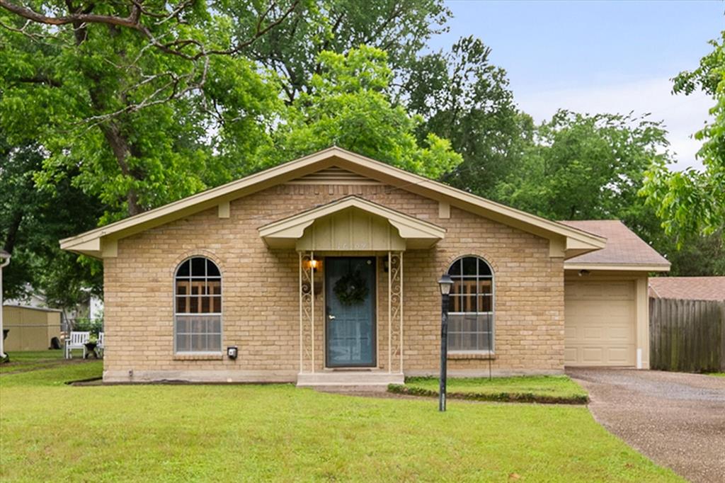 1609 Maplewood Property Photo 2