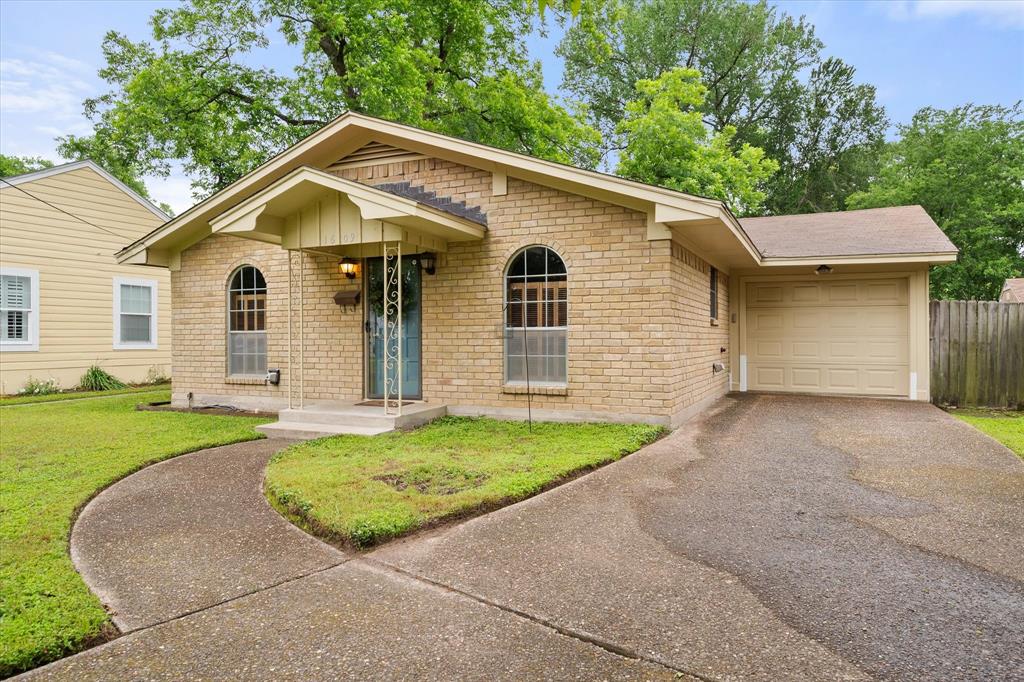 1609 Maplewood Property Photo 3